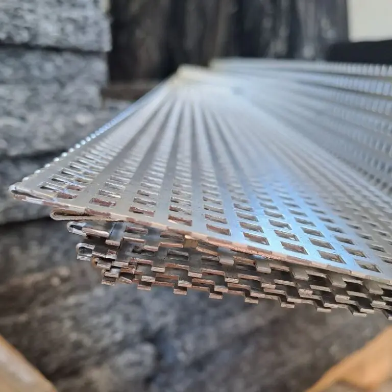 Drenážna lišta LS-P na oddelenie štrku a substrátu 200 x 10 cm